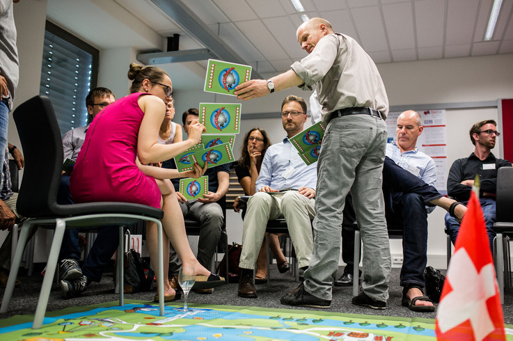 Interaktion der Teilnehmenden beim 31. Europäischen Planspielforum Foto ZMS DHBW Stuttgart, Thomas Lobenwein