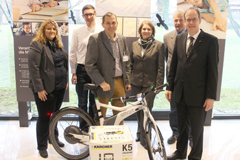 Carolin Häfner, Fabian Moser, Prof. Dr. Harald Mandel, Stefanie Joos, Hermann Trefz und Rüdiger Bechstein (v.l.n.r.)