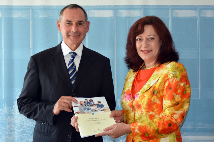 Prof. Arnold van Zyl PhD/Univ. of Cape Town und Dr. Carmina Brenner, Präsidentin des Statistischen Landesamtes (Bild: DHBW Präsidium).