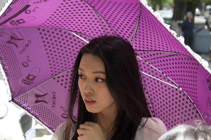 Su Chang, Dozentin am zentralen  Musikkonservatorium in Peking, in einem Filmausschnitt des Dokumentarfilms.