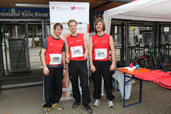 Beim Staffellauf wird die Gesamtstrecke unter drei Läufern aufgeteilt