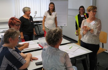 Komplexe Gesprächssituationen meistern: Die Führungssimulation „Krankenhaus am offenen Herzen“ bot den Teilnehmenden die Möglichkeit, sich auf schwierige Situationen in ihrer zukünftigen Leitungsrolle vorzubereiten.