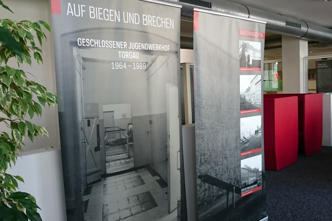 Wanderausstellung in der Lerninsel der Fakultät Sozialwesen