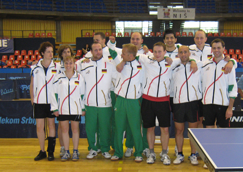 Die deutschen Mannschaften bei der EUC Tischtennis mit Marko Prce (hintere Reihe 2.v.r.)