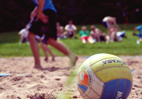 Sommerfeeling pur beim Beachvolleyball-Turnier am letztjährigen Hochschulsporttag