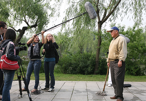 Filmteam des Studiengangs Medien und Kommunikation in China