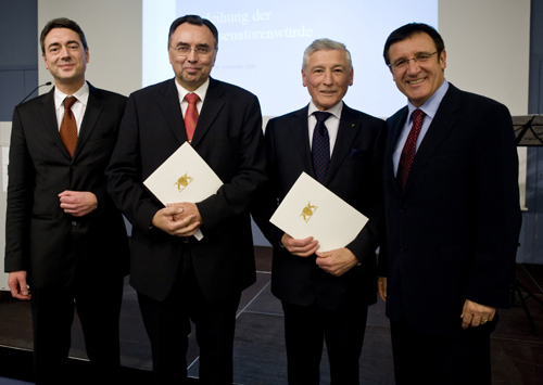 Direktor Prof. Dr. Joachim Weber, die beiden Ehrensenatoren Roland Klinger und Franz Longin und Minister Prof. Dr. Wolfgang Reinhart, MdL (v. li. n. r.)